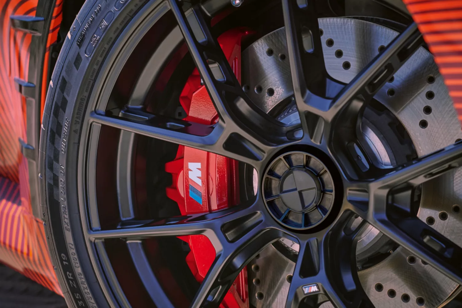 BMW M Performance tartozékok komplett kerékkészletekhez.